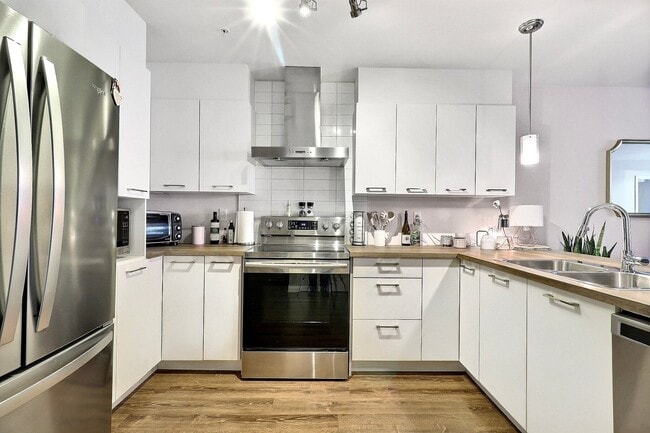 3171 Bd de la Gare in Vaudreuil-dorion, QC - Building Photo - Building Photo