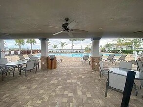324 Spg Hl Lk Lp in Cape Coral, FL - Building Photo - Building Photo