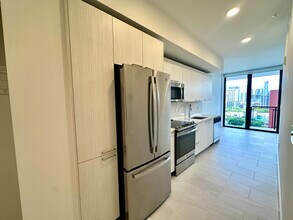 1936 NW 2nd Ct, Unit A12 in Miami, FL - Building Photo - Building Photo