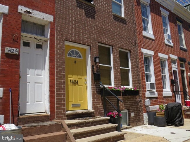 property at 1424 S Orianna St