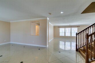 6333 Adrock Ct in Las Vegas, NV - Building Photo - Building Photo