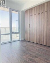 501 Yonge St in Toronto, ON - Building Photo - Building Photo