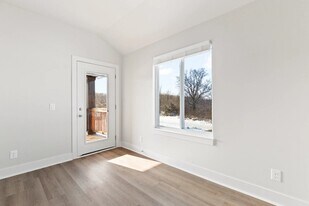 1215 Corporate Dr, Unit 330 in Adrian, MI - Building Photo