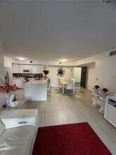 4540 NW 107th Ave in Miami, FL - Building Photo - Building Photo