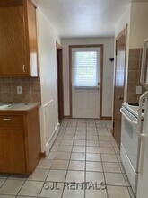 48-58 Edge Hill Rd in Waltham, MA - Building Photo - Building Photo