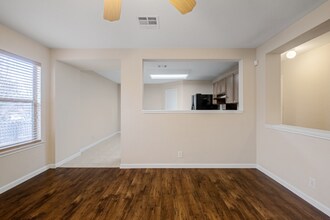 240 Myrtle St in Kyle, TX - Building Photo - Building Photo