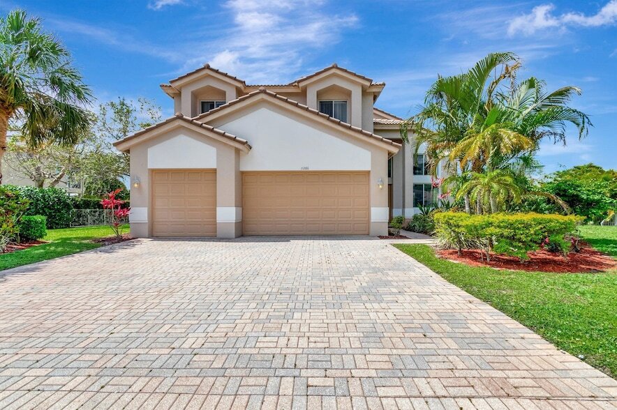11286 Regatta Ln in Wellington, FL - Building Photo