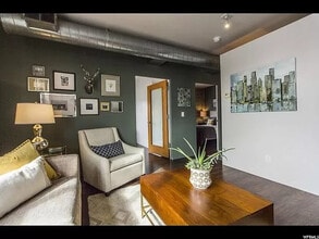 336 W 300 S, Unit 212 in Salt Lake City, UT - Building Photo - Building Photo