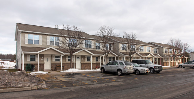 Creek House Commons in Rochester, NY - Building Photo - Building Photo