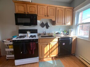 1504 Commonwealth Ave, Unit 3 in Boston, MA - Foto de edificio - Building Photo