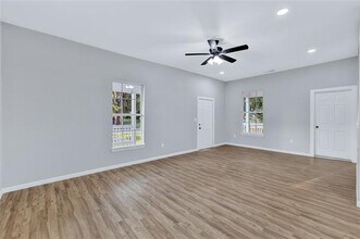 323 W Cherry St in Sherman, TX - Building Photo - Building Photo