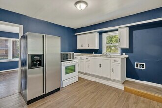 1003 W College St in Independence, MO - Building Photo - Building Photo