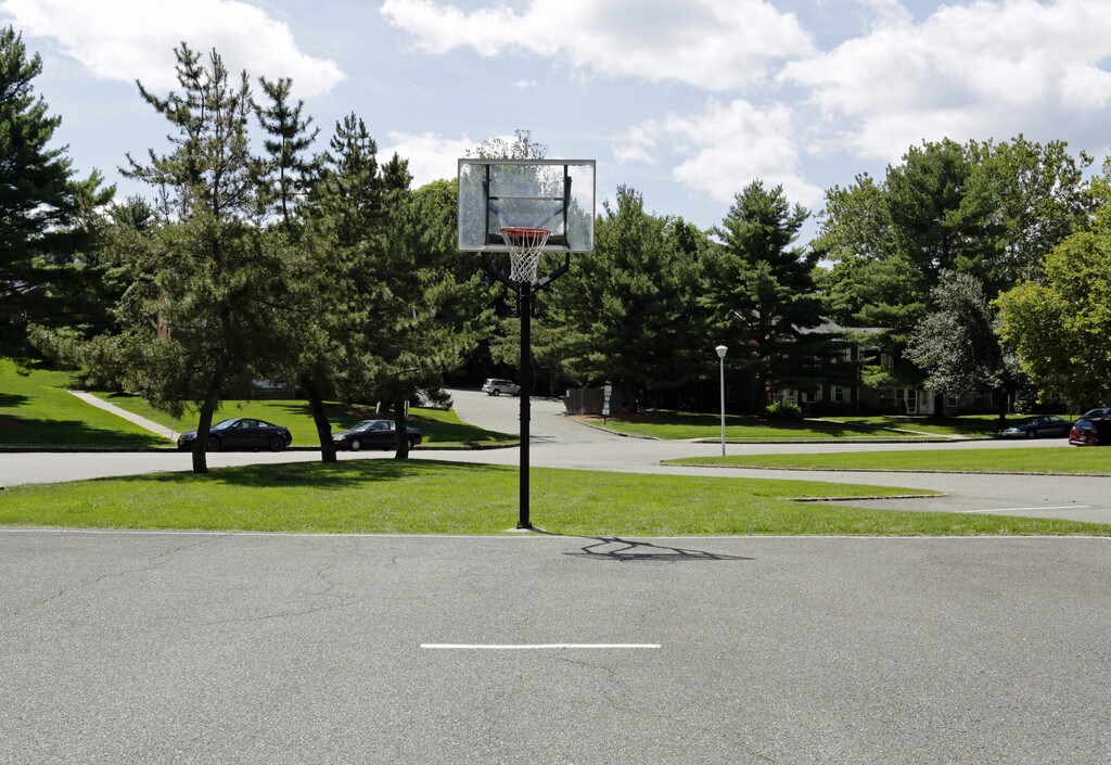 Olde East Townhouses Apartments in Morristown, NJ