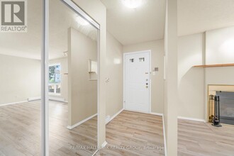 20 Hart Ave in Ottawa, ON - Building Photo - Building Photo