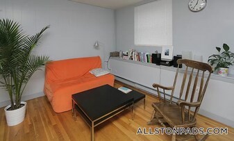 10 Armington St, Unit 4 in Boston, MA - Building Photo