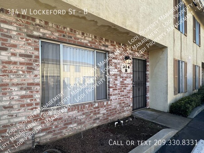 314 W Lockeford St in Lodi, CA - Building Photo - Building Photo