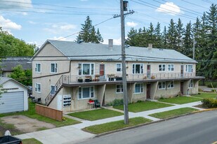 4405 47 Av in Red Deer, AB - Building Photo
