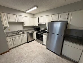 1012 Fremont St in Manhattan, KS - Building Photo - Building Photo