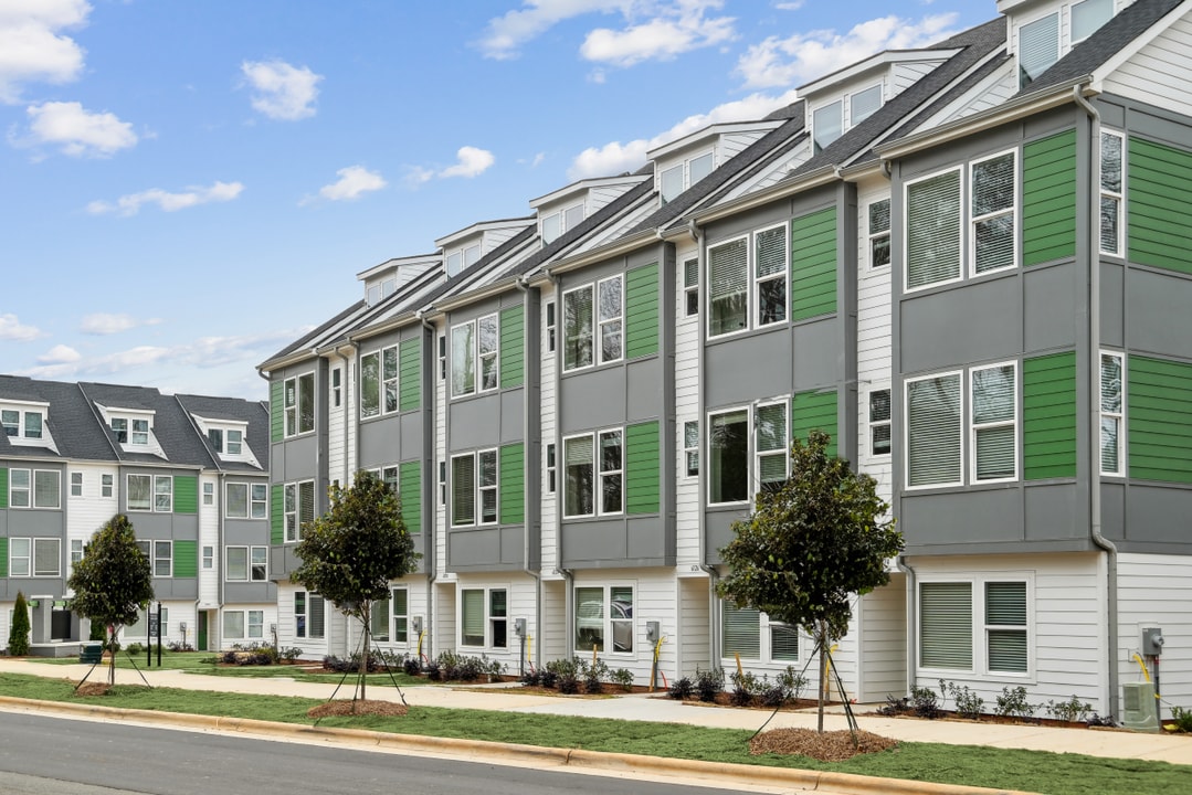 Towns at Eastland in Charlotte, NC - Foto de edificio