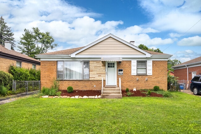 property at 1625 Heidorn Ave