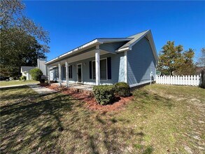 6116 Arabello Rd in Hope Mills, NC - Building Photo - Building Photo