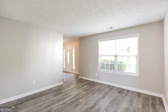2599 Field Spring Dr in Lithonia, GA - Building Photo - Building Photo