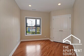 1802 N Sheffield Ave, Unit 2 in Chicago, IL - Building Photo - Building Photo