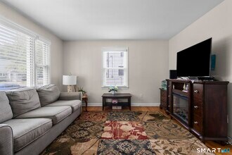 214 Country Rd in Fairfield, CT - Building Photo - Building Photo