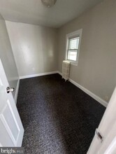 313 E Broad St, Unit 1 in Burlington, NJ - Building Photo - Building Photo