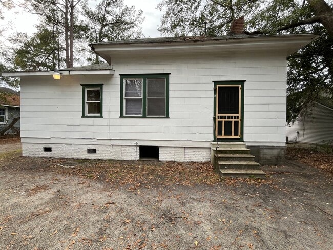 property at 403 N Troup St