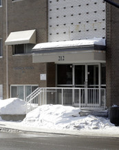 Bronson Terrace in Ottawa, ON - Building Photo - Building Photo