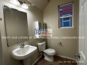 20477 SW Marimar St in Beaverton, OR - Building Photo - Building Photo