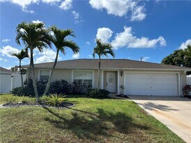 2128 SE 4th St in Cape Coral, FL - Building Photo