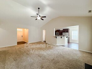 728 Roanoke Dr in Raeford, NC - Building Photo - Building Photo