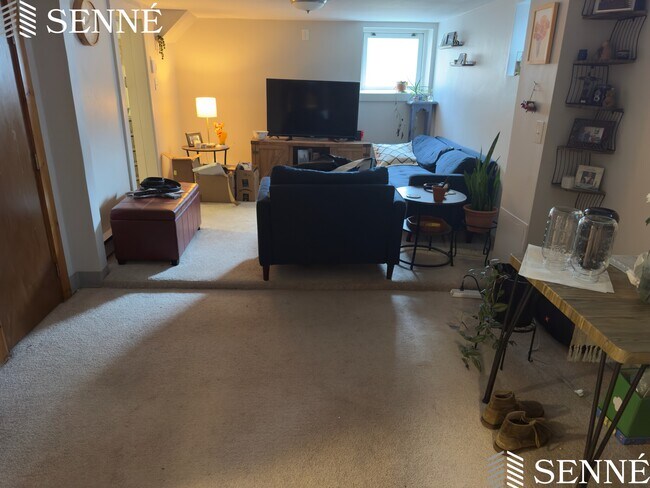 73 Lowell St, Unit Official in Somerville, MA - Building Photo - Building Photo