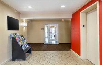 Furnished Studio-Norwalk - Stamford in Norwalk, CT - Building Photo - Building Photo