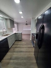 14905 S Redwood Rd in Bluffdale, UT - Building Photo - Building Photo