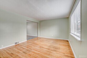 206 Newman St in Metuchen, NJ - Building Photo - Building Photo