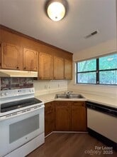 6506 Doubletree Dr in Charlotte, NC - Building Photo - Building Photo