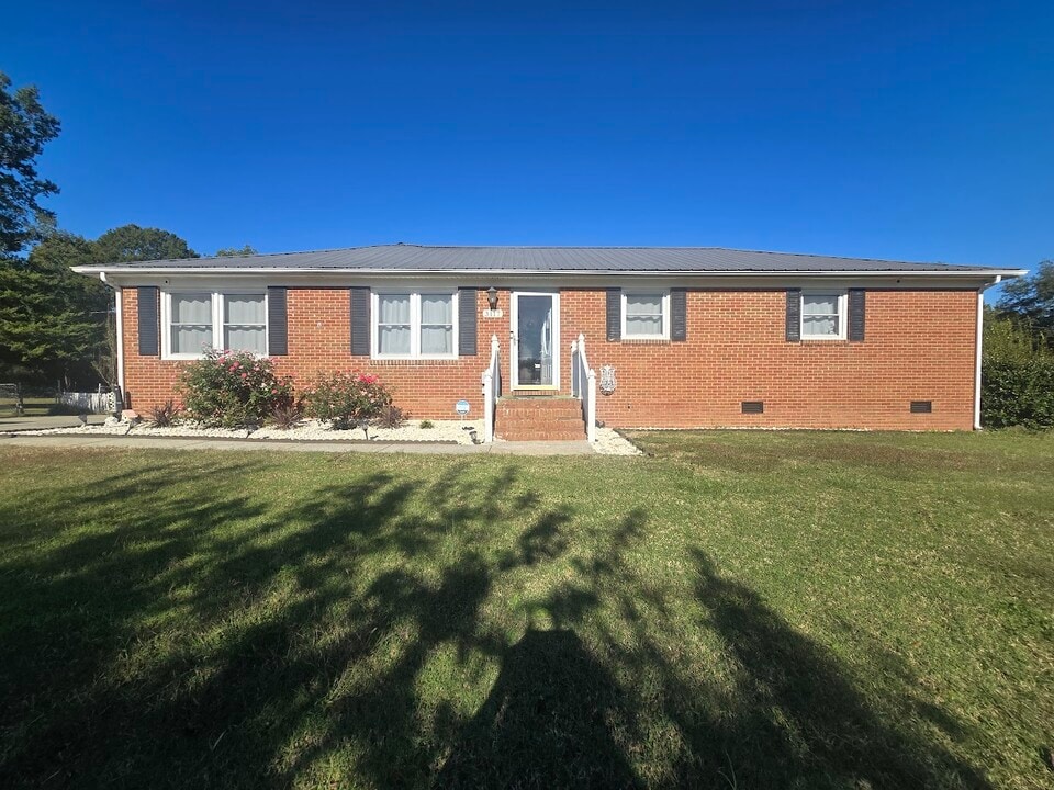 3117 Smith Farm Rd in Matthews, NC - Building Photo