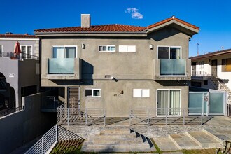 4835 Elmwood Ave in Los Angeles, CA - Building Photo - Building Photo