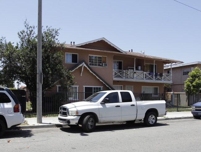 323 N Rose St in Anaheim, CA - Building Photo - Building Photo