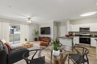 Cross Pointe Apartment Homes in Antioch, CA - Building Photo