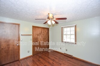 1932 Otterbin St in Louisville, OH - Building Photo - Building Photo