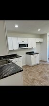 185 Meadows Dr in Painesville, OH - Building Photo - Building Photo