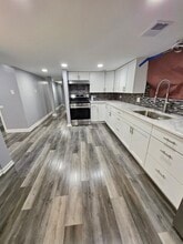 13853 Forest Ave, Unit Garden Section 8 welcome in Dolton, IL - Building Photo - Building Photo