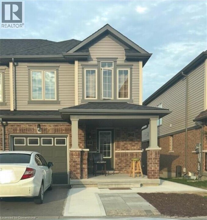 755 Linden Dr in Cambridge, ON - Building Photo