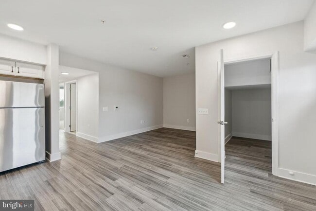 19520 Village Walk Dr in Montgomery Village, MD - Building Photo - Building Photo