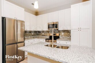446 Reading St SE in Palm Bay, FL - Foto de edificio - Building Photo