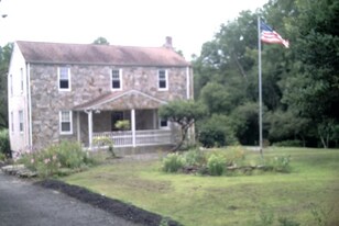 1 County Rd 520 in Marlboro, NJ - Building Photo